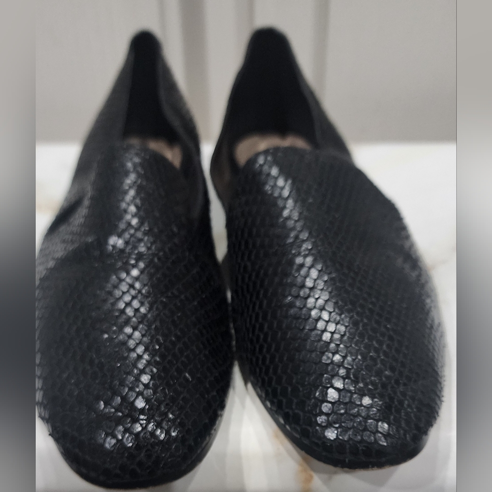 Massimo Dutti Black Leather Reptile Loafers / Flats Size 9 - Picture 4 of 6